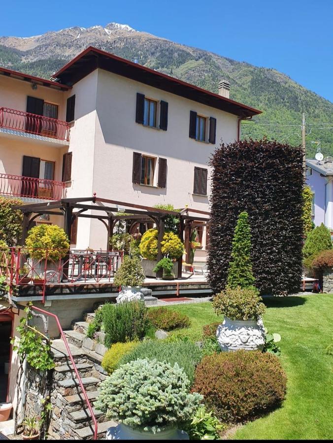 Вилла La Casa Rosa Sernio Экстерьер фото