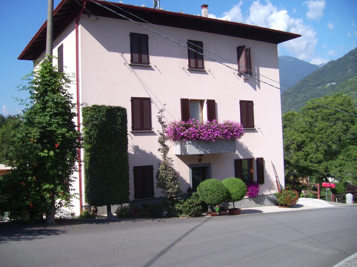 Вилла La Casa Rosa Sernio Экстерьер фото